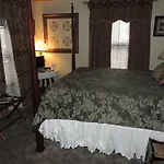 Farnsworth House Inn