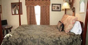 Bed & Breakfast Farnsworth House *