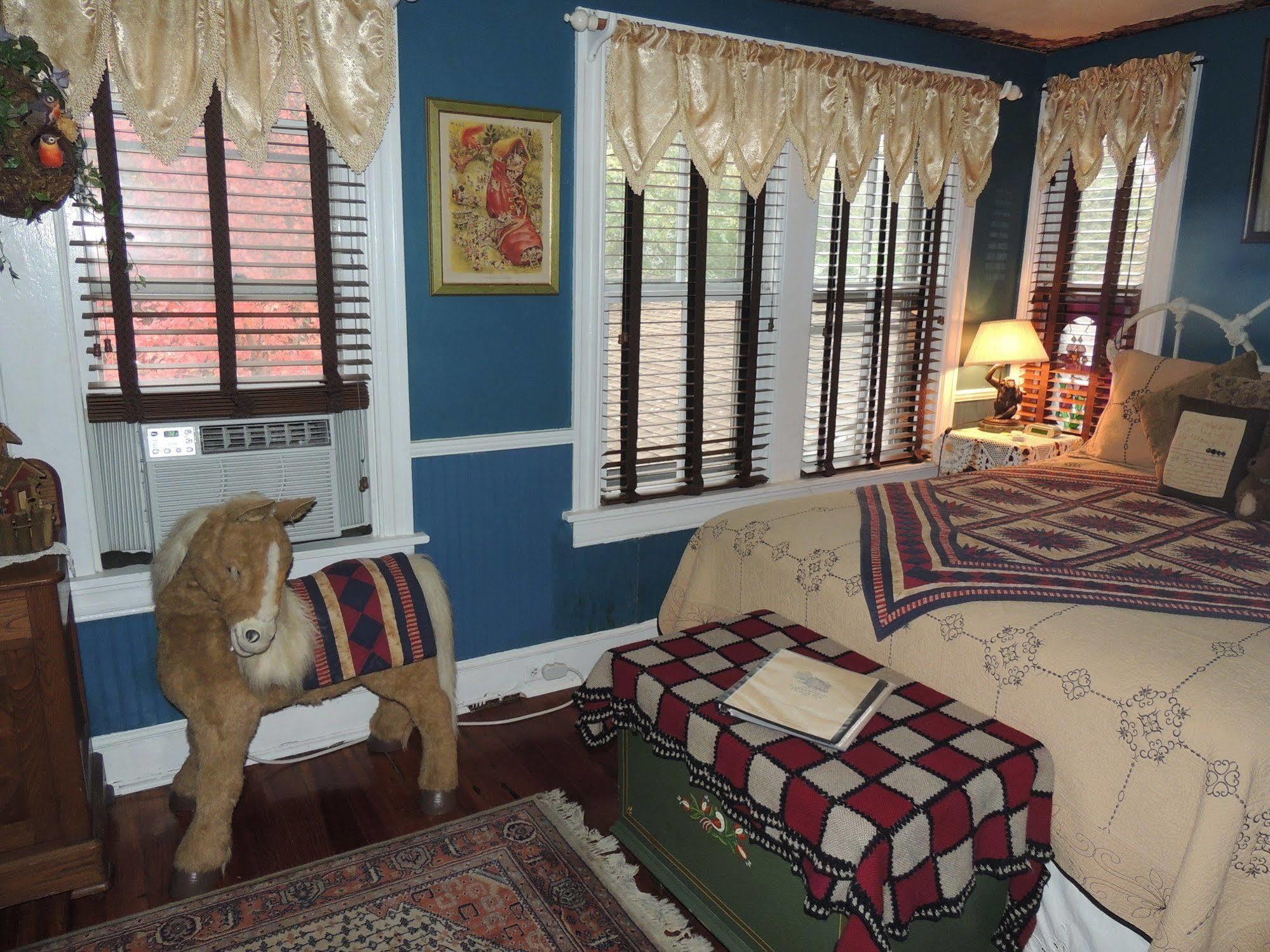 Farnsworth House Bed & Breakfast *
